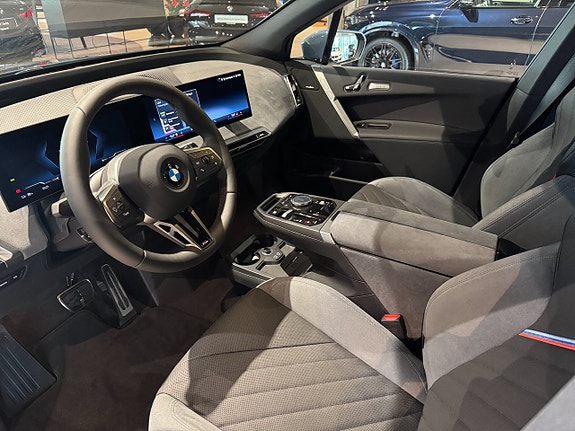 BMW iX 7 of 21