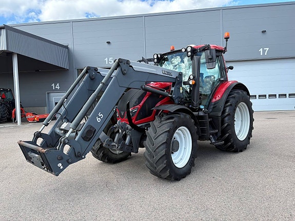 Valtra N154 Versu / Frontlyft / 4077 timmar 2 of 11