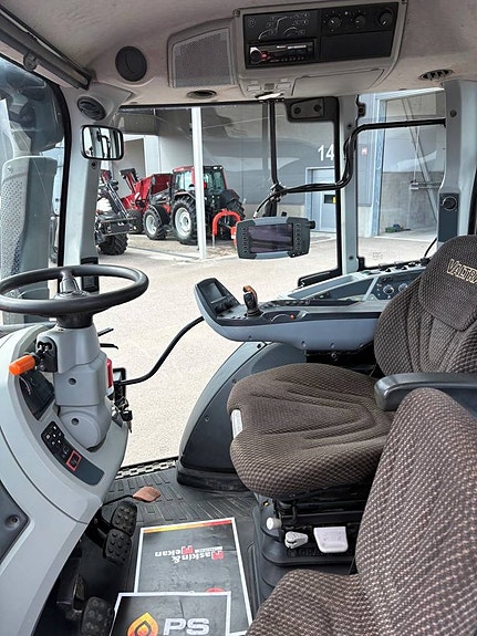 Valtra N154 Versu / Frontlyft / 4077 timmar 10 of 11