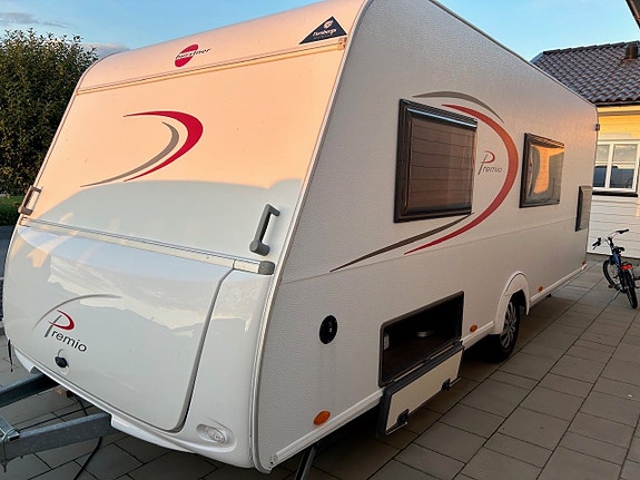 Bürstner Premio 550 TK – Barnkammarvagn med förtält & påskmarkis 2 of 30