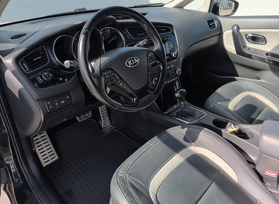 Kia Ceed 3 of 6