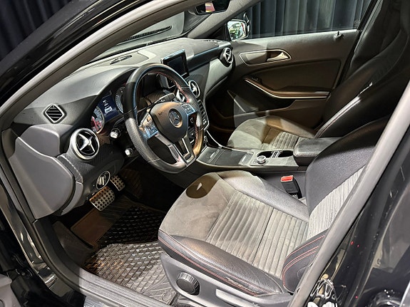 Mercedes-Benz A180 11 of 15