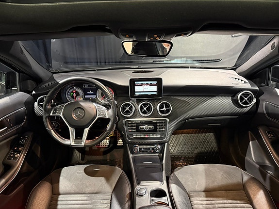 Mercedes-Benz A180 10 of 15