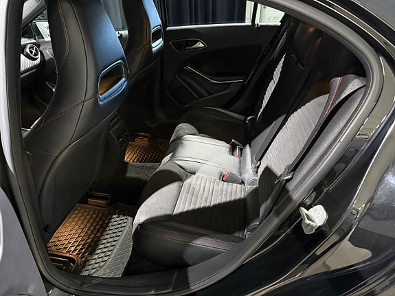 Mercedes-Benz A180 12 of 15