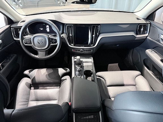 Volvo V60 Cross Country 10 of 13