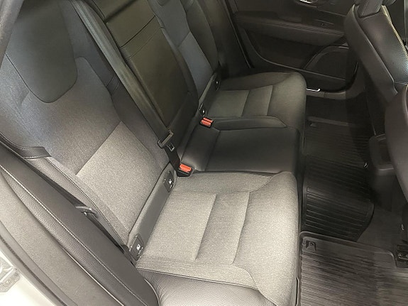 Volvo V90 Cross Country 9 of 20