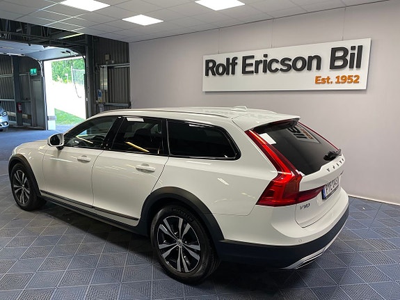 Volvo V90 Cross Country 3 of 20