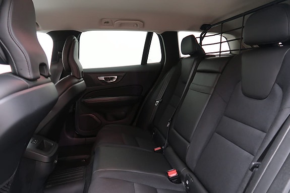 Volvo V60 Cross Country 5 of 24