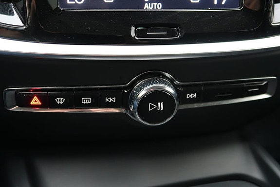 Volvo V60 Cross Country 19 of 24
