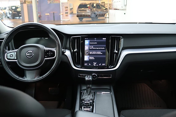 Volvo V60 Cross Country 6 of 24