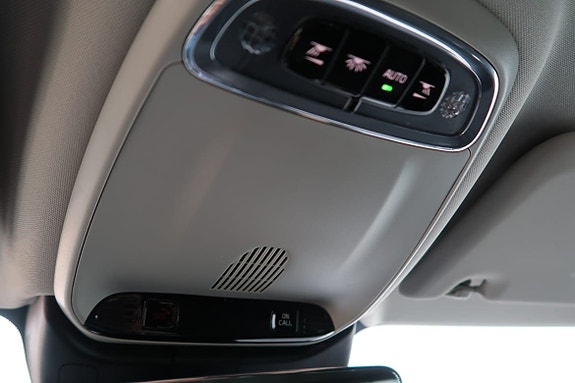 Volvo V60 Cross Country 20 of 24