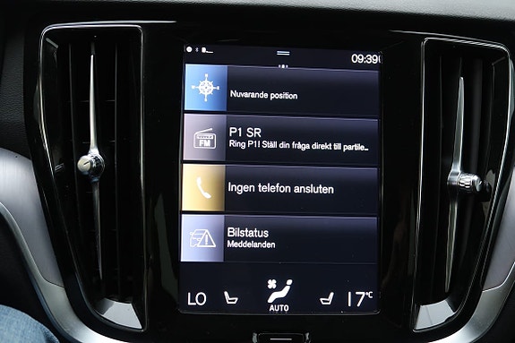 Volvo V60 Cross Country 12 of 24