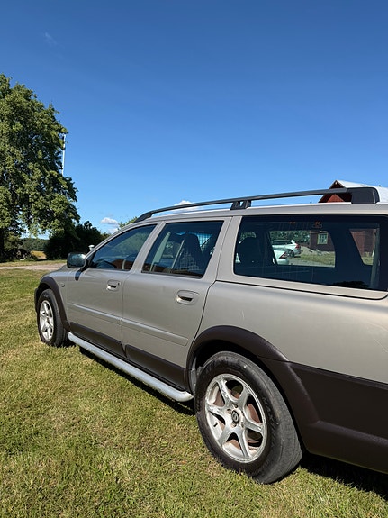 Volvo XC70 9 of 20