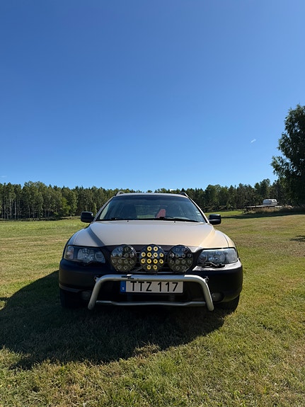 Volvo XC70 3 of 20