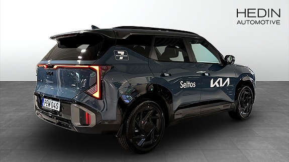 Kia Seltos 2 of 12