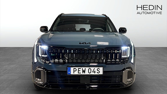 Kia Seltos 8 of 12
