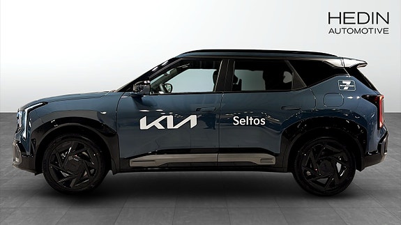 Kia Seltos 6 of 12