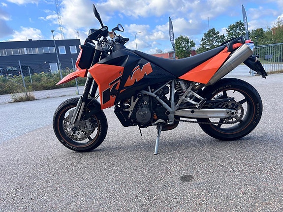 KTM 950 Supermoto 3 of 7