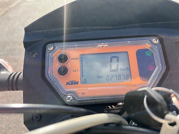 KTM 950 Supermoto 7 of 7