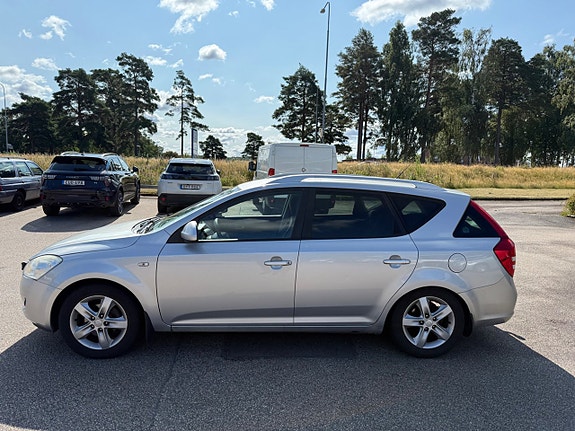 Kia Ceed 2 of 13
