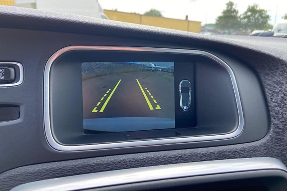 Volvo V40 19 of 27