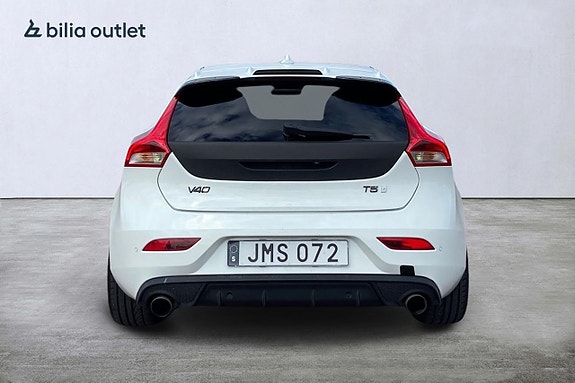 Volvo V40 5 of 27