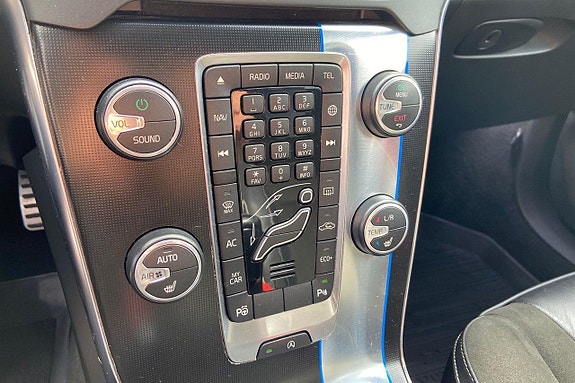 Volvo V40 21 of 27