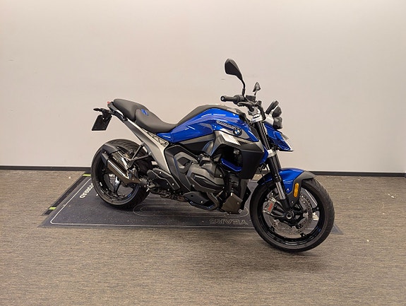 BMW R1300R 2 of 4