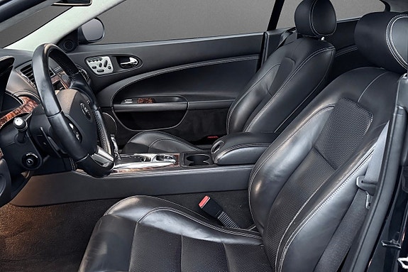 Jaguar XK 8 of 21