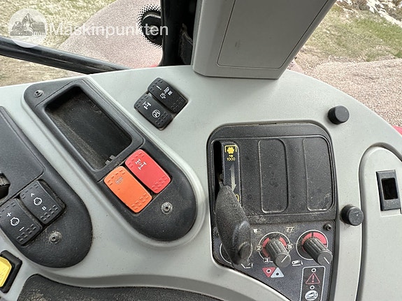 Massey Ferguson 6455 med lastare 21 of 27