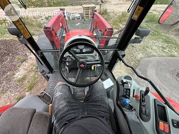 Massey Ferguson 6455 med lastare 13 of 27