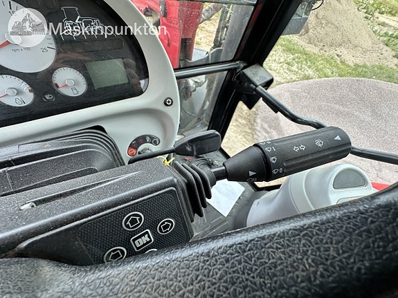 Massey Ferguson 6455 med lastare 15 of 27