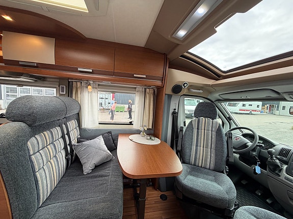 Knaus Sun Ti 650 MF - Franskbädd - Dragkrok 1600kg - Kamkedja - B-kort - 8 of 17