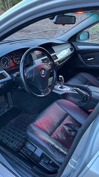 BMW 520d 3 of 4