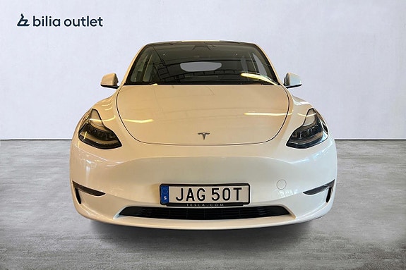 Tesla Model Y 2 of 21
