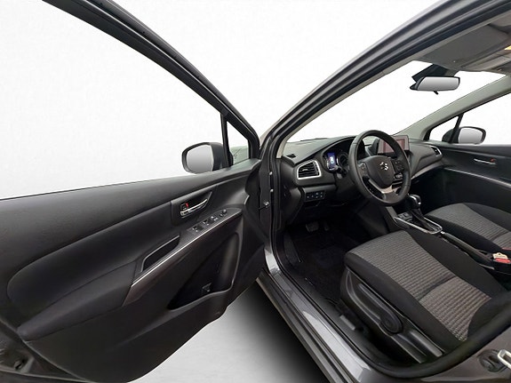 Suzuki S-Cross 11 of 30