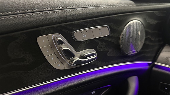Mercedes-Benz E43 26 of 30