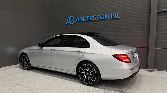 Mercedes-Benz E43 7 of 30