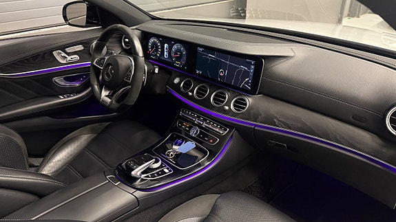Mercedes-Benz E43 19 of 30