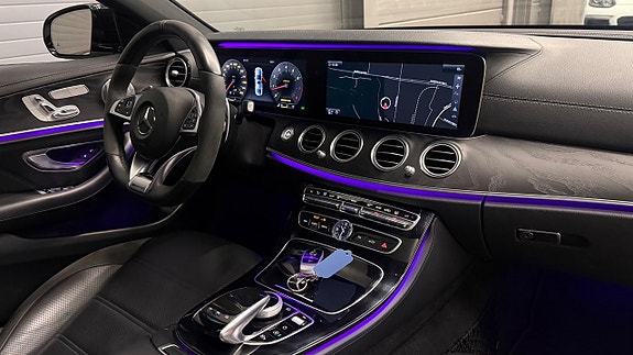 Mercedes-Benz E43 20 of 30