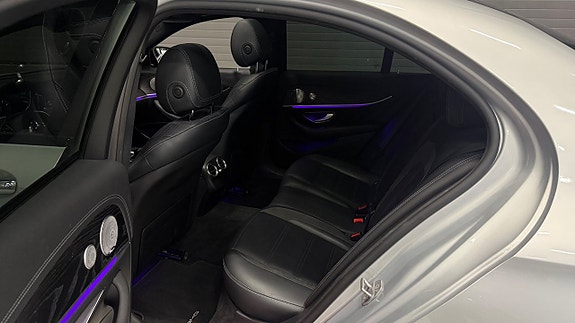 Mercedes-Benz E43 16 of 30