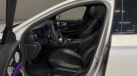 Mercedes-Benz E43 13 of 30