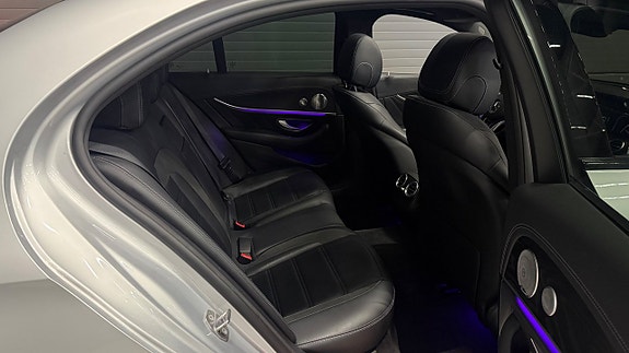 Mercedes-Benz E43 17 of 30