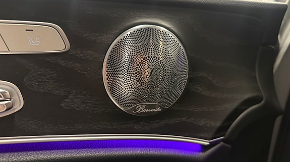 Mercedes-Benz E43 27 of 30