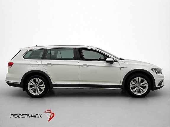 Volkswagen Passat Alltrack 9 of 30