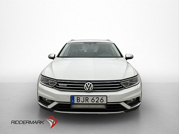 Volkswagen Passat Alltrack 2 of 30