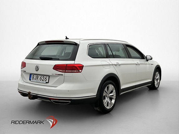 Volkswagen Passat Alltrack 8 of 30