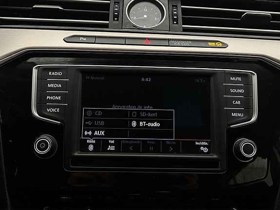 Volkswagen Passat Alltrack 21 of 30