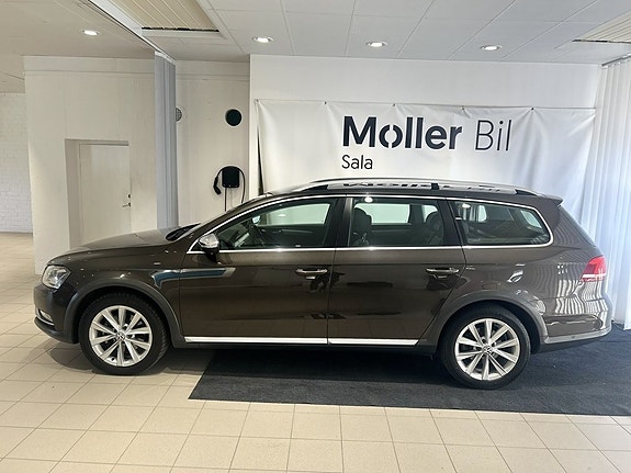 Volkswagen Passat Alltrack 3 of 19