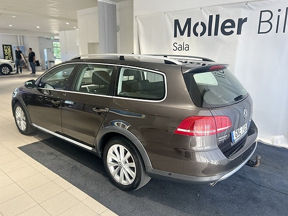 Volkswagen Passat Alltrack 5 of 19